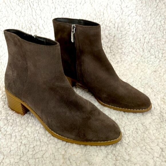 Clark Brown Suede Booties Size 6 - Picture 1 of 3